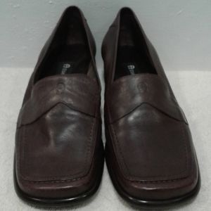 Etienne Aigner brown loafer